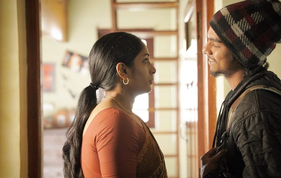 Sriya Reddy Instagram - The love we all have for our mom is something beyond this world ❤️
Do drop down a comment about your mom and also what you feel about @sriya_reddy ma’am Regina and Adisayam love 🤗
#suzhalonprime #suzhalseries #suzhal #suzhalthevortex #suzhalwebseries #suzhalmovie #ott #webseries #trending #tamilcinema #amazonprime #shooting #actorslife #actor #adisayam #suzhaladisayam #naanungalfj Sriya Reddy Instagram - The love we all have for our mom is something beyond this world ❤️ Do drop down a comment about your mom and also what you feel about @sriya_reddy ma’am Regina and Adisayam love 🤗 #suzhalonprime #suzhalseries #suzhal #suzhalthevortex #suzhalwebseries #suzhalmovie #ott #webseries #trending #tamilcinema #amazonprime #shooting #actorslife #actor #adisayam #suzhaladisayam #naanungalfj
