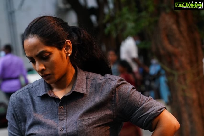 Sriya Reddy Instagram - Becoming #ReginaThomas…It has been 30 days since #Suzhal went live on @primevideoin, yet the memories are still fresh! @pushkar.gayatri @wallwatcherfilms @kathir_l @aishwaryarajessh @radhakrishnan_parthiban @brammaofficial @anucharan.m