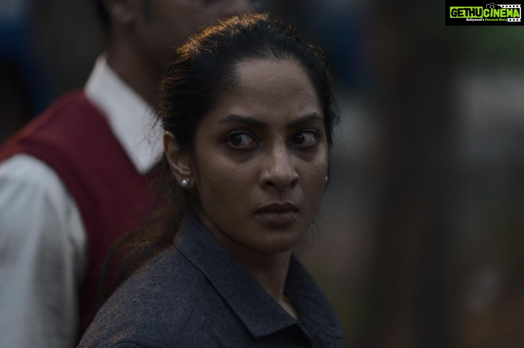 Sriya Reddy Instagram - Becoming #ReginaThomas…It has been 30 days since #Suzhal went live on @primevideoin, yet the memories are still fresh! @pushkar.gayatri @wallwatcherfilms @kathir_l @aishwaryarajessh @radhakrishnan_parthiban @brammaofficial @anucharan.m