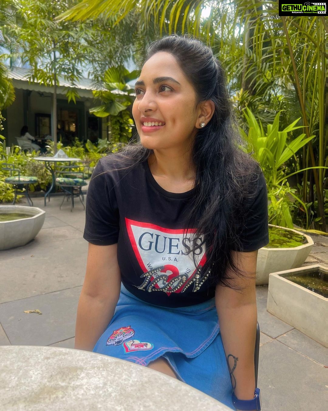 Srushti Dange Instagram G U E E S S Gethu Cinema Srushti Dange Instagram G U E E S S Gethu Cinema