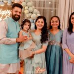 Sshivada Instagram – Glimpses from Arundhathi’s birthday celebrations Part -3😍🥰

📸 @tibinaugustinephotography

 @muralikrishnan_official
@joe_elize_joy @sharanya_.r._
@eleena.jacob @vishnuaravind10 @aryaravikumar_ @harshad__rasheed @7736006377 @melbjon

#Arundhathi #birthday #celebrations #cakesanddecoration #party #familyandfriends #ourbundleofjoy #ourlittleprincess #arundhathiturns3