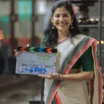 Sshivada Instagram – New beginning… Need your prayers and support😊😍🙏🏽 #jawanummullappoovum
@iamrahulmadhav @badushanm

📷 @_cinephile
🥻@ar_handlooms_kuthampully
Jewellery @emin_thahar

#pooja #newmovie #jawanummollappovum