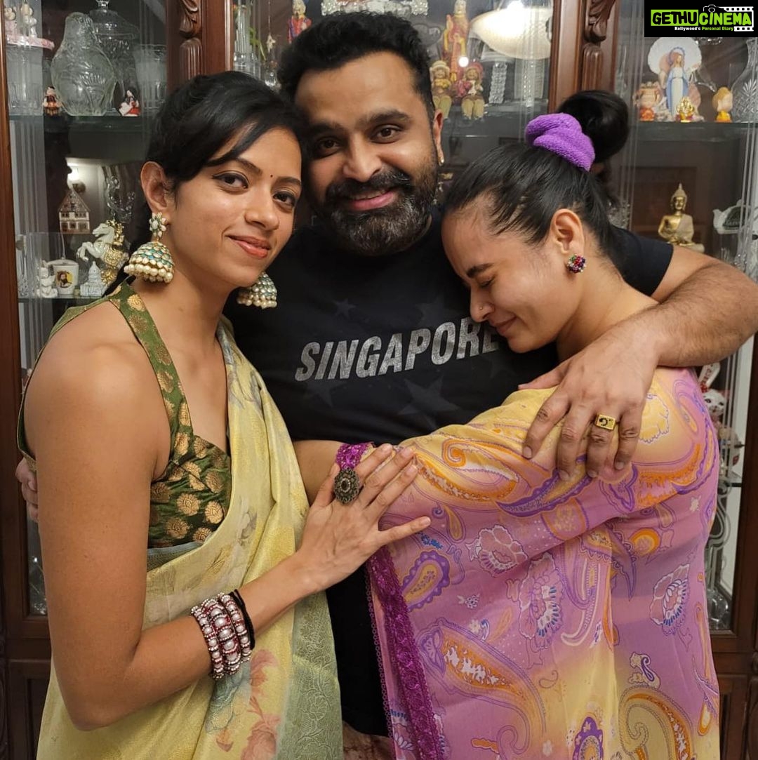 Suja Varunee Instagram - ❤️ You guys are the true meaning of “ Friends like Family”. ♥️ Thanks to my husband for giving me such an awesome family 🤗🥰 Happy birthday @idoctorg Anna, You are always caring, loving and a humble being! You are an inspiration! May god bless you with good health and wealth ❤️ Love you Anna 🤗 #friendslikefamily #friendsforever #loveyouall Chennai, India