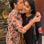 Suja Varunee Instagram - 💝 My 1st ever Special Lunch Date with a special friend @saranya.sakthikumar ♥️ I fell in love with her the very first time we both met! And that’s very rare for me! For me it always takes time, but this sweetheart and I after our first encounter have been longing to meet ! Finally today was the day! Thank you so much for the awesome lunch dear ❤️ Love your humbleness ❤️ Cheers to more good bonding & memories 🥰😘🤗 #lunchdate #lunchdate❤️ #lunchdate🍴 #instantlove #taj #southernspice Taj Coromandel