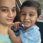 Suja Varunee Instagram - ❤️My thangam is singing his favourite songs!! Music 🎶 runs in his blood 🎼 🎵 #mom #momlife #momlove #momson #singer