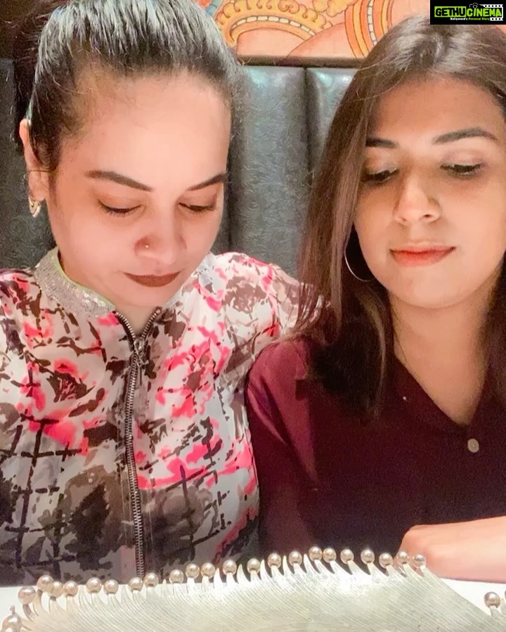 Suja Varunee Instagram - 💝 My 1st ever Special Lunch Date with a special friend @saranya.sakthikumar ♥️ I fell in love with her the very first time we both met! And that’s very rare for me! For me it always takes time, but this sweetheart and I after our first encounter have been longing to meet ! Finally today was the day! Thank you so much for the awesome lunch dear ❤️ Love your humbleness ❤️ Cheers to more good bonding & memories 🥰😘🤗 #lunchdate #lunchdate❤️ #lunchdate🍴 #instantlove #taj #southernspice Taj Coromandel