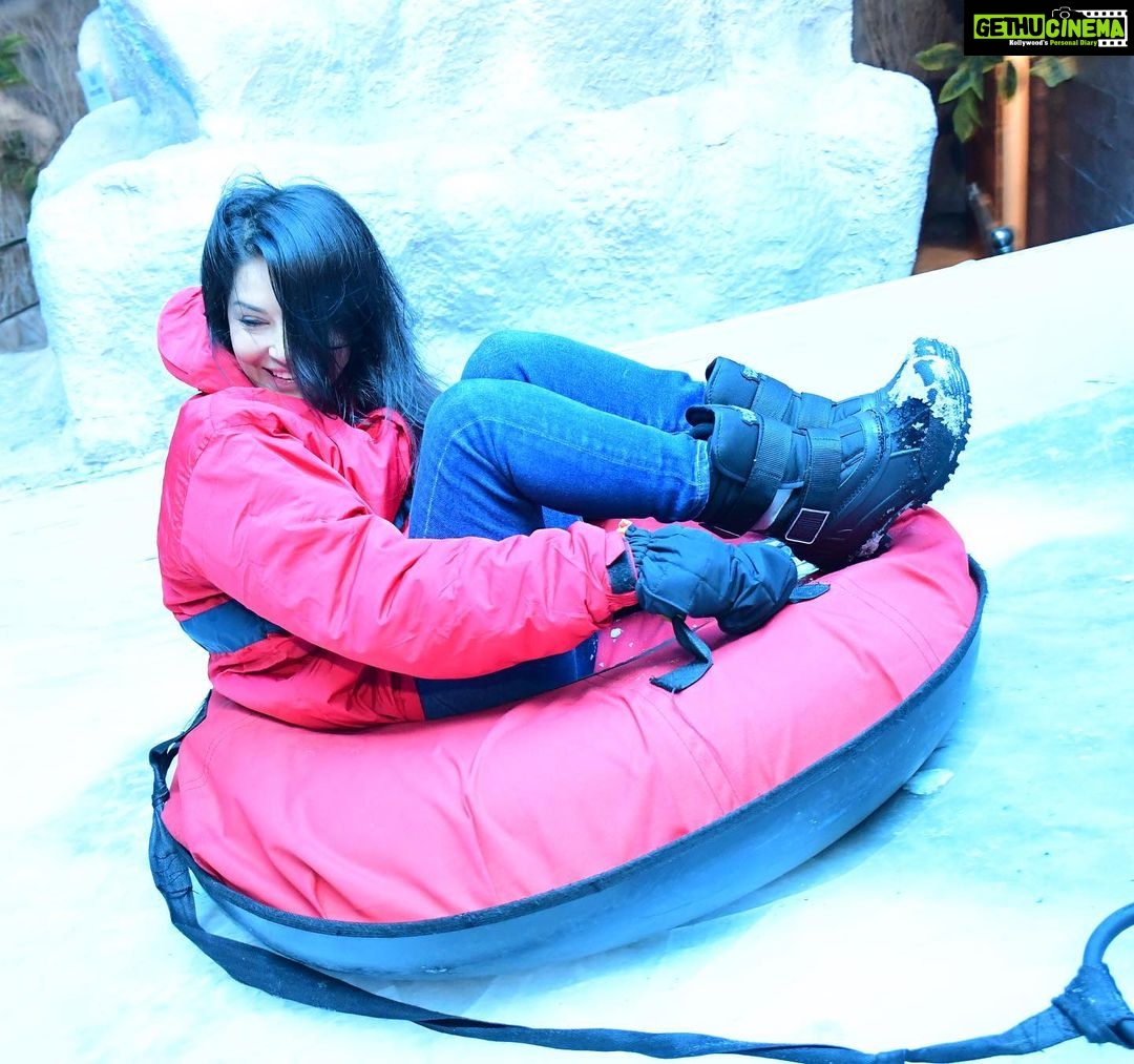 Sunny Leone Instagram - Feels good to just be a kid for a few min!! @dirrty99 @doll_0229