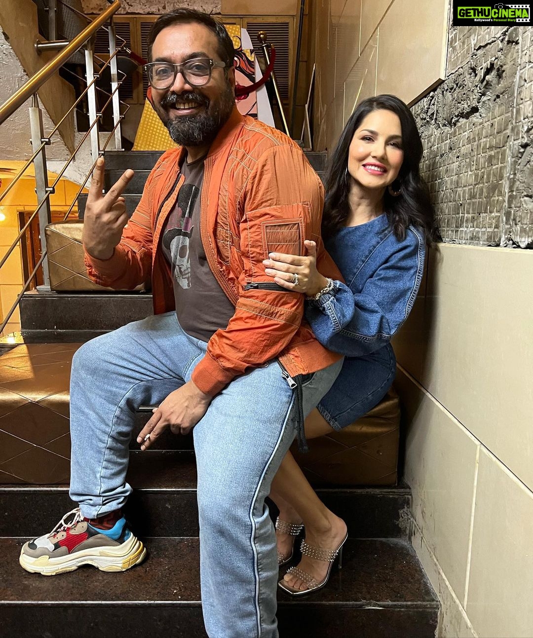 Sunny Leone Instagram - Yes my smile is “ear to ear” because dreams do come true! I never in a million years thought someone as amazing like @anuragkashyap10 would take a chance on me. My journey has been amazing but by no means “easy”. After so many years of being in India and in Bollywood I received a call asking if I would audition for a Anurag film. There are moments in life where everything changes…this is my moment in my head and heart. No matter how things turn out you took a chance on me Anurag Sir and I will never forget that in my life. Thank you for letting me be a part of your amazing film. @dirrty99 & @sunnyrajani my steady rocks guiding me… love you!