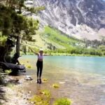 Sushma Raj Instagram - Strenuous 4 hours hike with my baby but totally worth at the end😍!!! #stunningview #parkerlake #mammothlakes Parker Lake