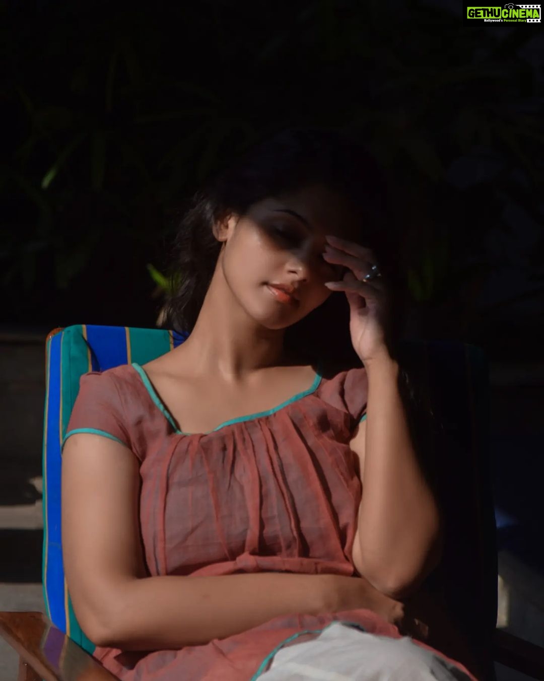 Swathishta Krishnan Instagram - Subtle π€ . . . . Wearing @studio_thari Styling @label_niranjani Captured by @irst_photography . . . . #photooftheday #ootd #tamilactress #actress #kollywood #teluguactress #telugu #mollywood #malluactress #malayalam #photography #photoshoot #photooftheday #instagood