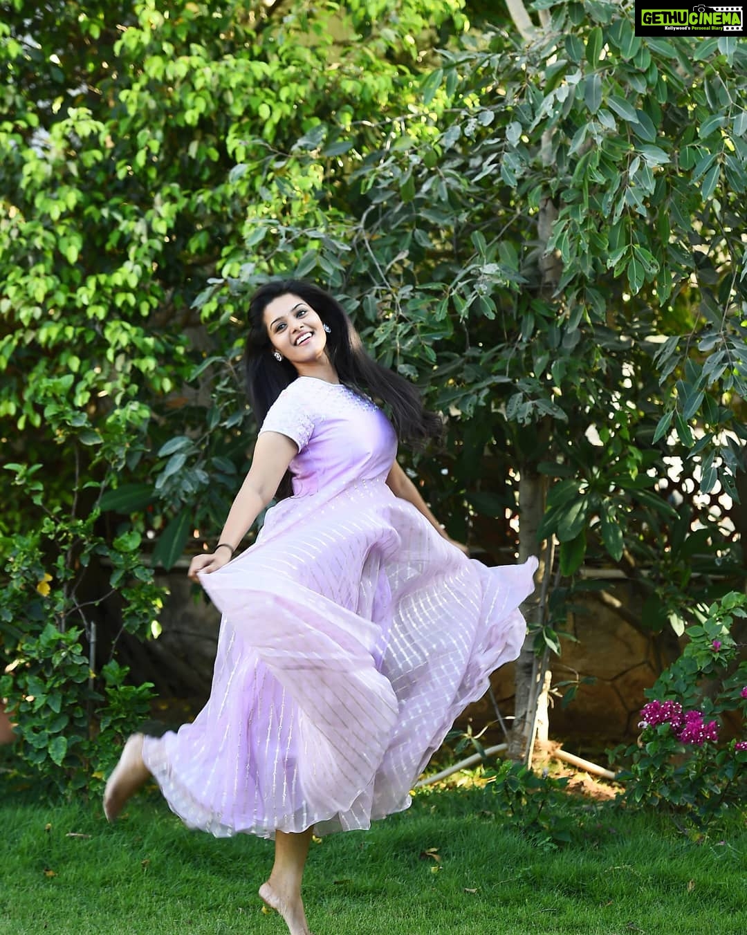 Swathishta Krishnan Instagram - Wearing @aarna.label🌸 . . . ..#indiaglitztelugu #malayalamcinemas #malayalammoviesongs #mollywood #telugucinema #tamil #kollywoodmovie #jewellery #gowns #bluegown #tiktokgirls #tamilheroines #behindwoods #behindwoodsgoldmedals#malayalamsongs #malayalamcinema #malayalamsongs #malayalam #malayalamheroines #malayalammonday #kollywoodqueen #behindwoods #indiaglitzmalayalam #asianet