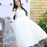 Swathishta Krishnan Instagram - Final from the series 🌸🌸 wearing :@aarna.label Retouch @p_o_s_e_i_d_o_n_11 PR @sathish_pro . . . .#indiaglitztelugu #malayalamcinemas #malayalammoviesongs #mollywood #telugucinema #tamil #kollywoodmovie #jewellery #gowns #bluegown #tiktokgirls #tamilheroines