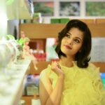 Swathishta Krishnan Instagram - Coffee on the table Sparkle in my eye Smile on my face And yeah it's Sunday oh baby 😀 All credits to my lovely team Wearing : @ibhuvana.store Makeover : @vetrihairandmakeup Styled : @stay__slay Captured by : @pk_views . . . . #telugucinematrends #ohbaby #teluguactor #malayalamactresss #tollywoodhotactress #tollywoodheroine #tamilcinemanews J Herb