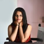 Swathishta Krishnan Instagram - 💓🖤 Retouch @framemadras . . . . #telugusongs #telugucineama #tollywoodactress #tollywoodactor #malayalamcinemas #malayalammovies #beingmalayalee #tamilponnungada #tamilcinemaspecial #tamilsongs
