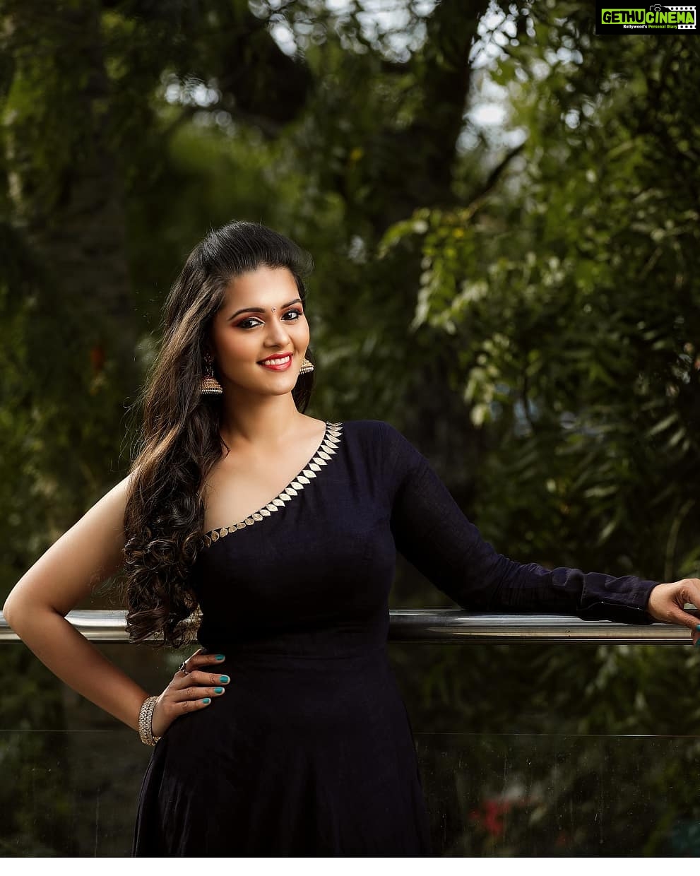 Swathishta Krishnan Instagram - Wearing: @tamaarachennai Accessories :@new_ideas_fashions Makeover : @liz4makeup Photography : @sk__portrait Retouch : @kareembens