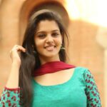 Swathishta Krishnan Instagram – SMILE 😊 it’s a free therapy💓
PC @samuel_sanjay

#kollycinema #malayalamcinema