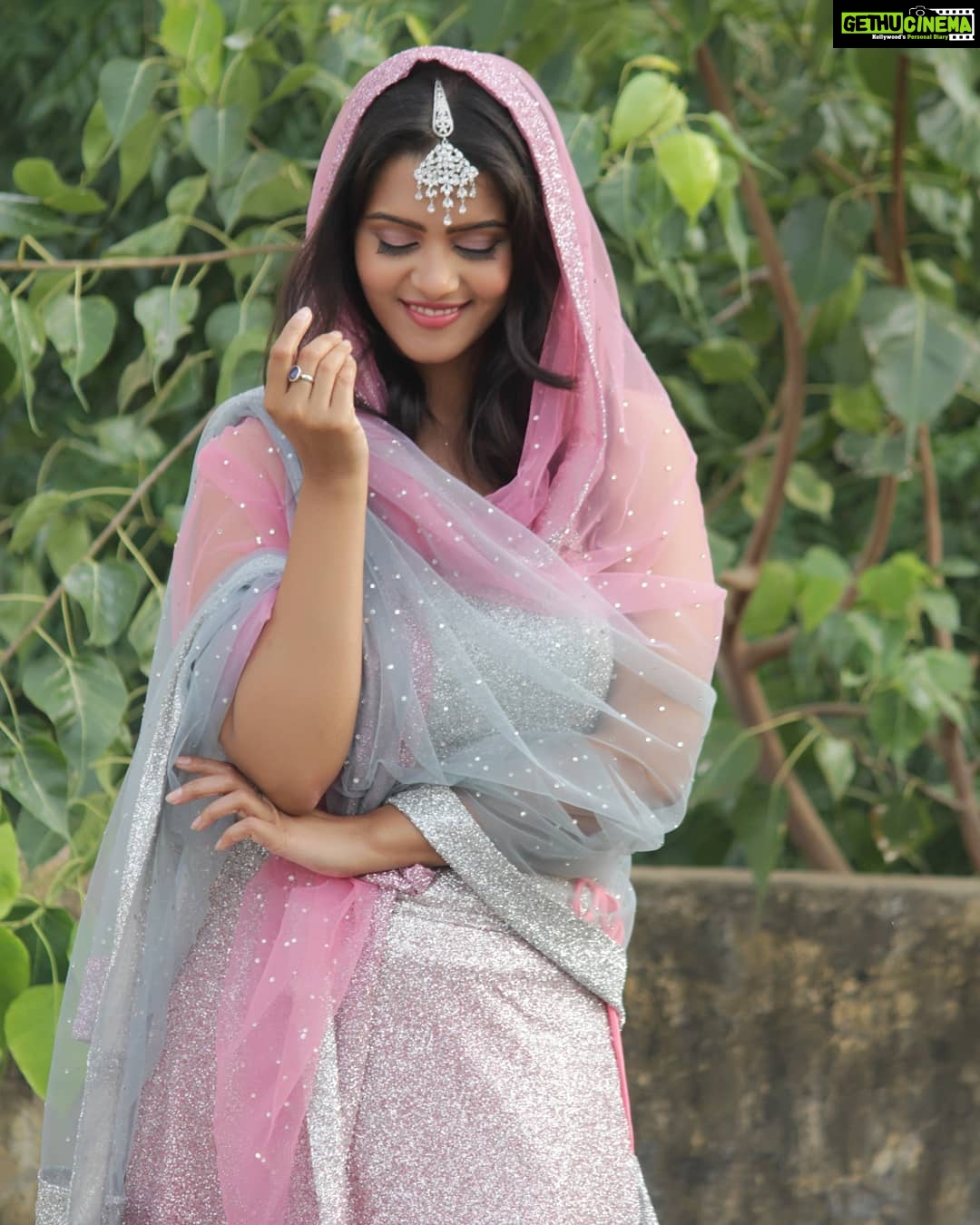 Swathishta Krishnan Instagram - Wearing @yoshnasbyela Accessories @vbhushan.adornments Photography @v_i_s_h_w_a__ Makeover @ganakaaviya