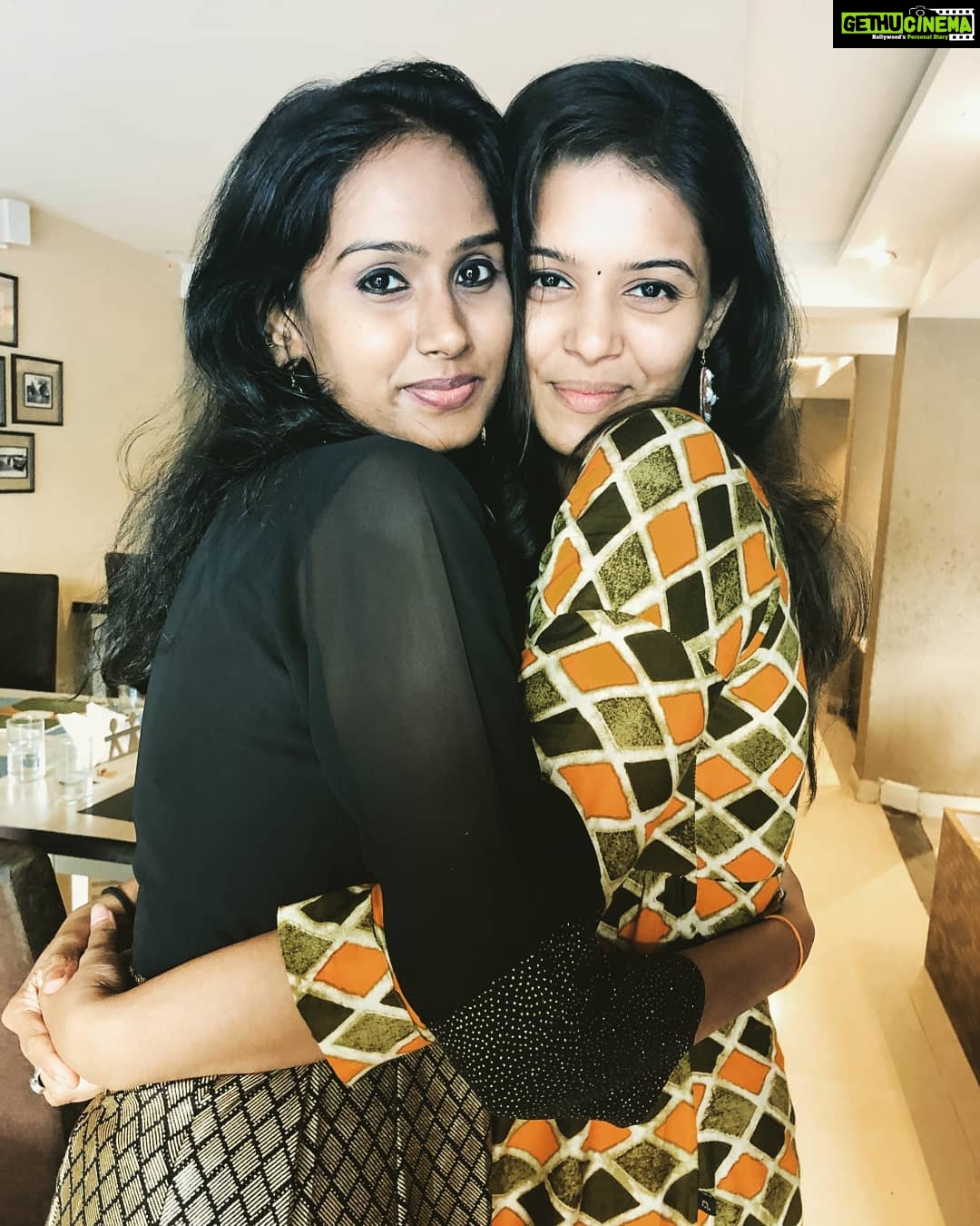 Swathishta Krishnan Instagram - Happy birthday to my half girlfriend ❤❤ A hug and a shoulder is worth a thousand Words ❤ and we make sure we always give that to each other n tats the reason for how we are today baby😘 Have a super duper year ahead. #happybirthdaysweets #lotsnoflovenhugs
