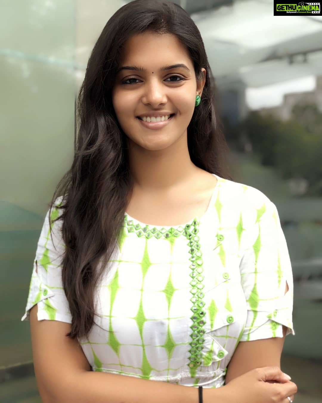 Swathishta Krishnan Instagram -