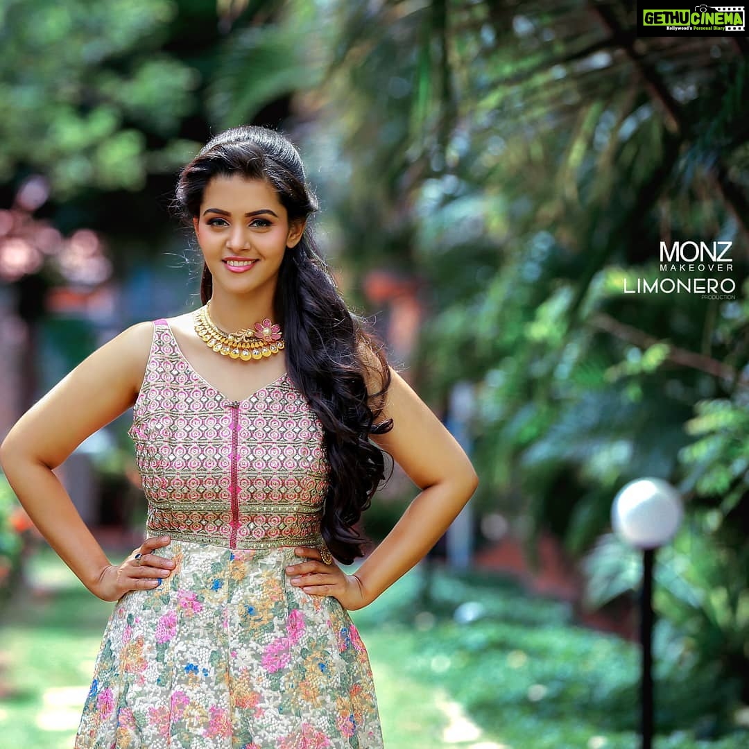 Swathishta Krishnan Instagram - Wearing @tamaarabytrb Makeover @monz_makeover Captured by @limonero_productions