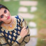 Swathishta Krishnan Instagram – #3 #4

Wearing :@tamaarabytrb
Accessories :@saisanjanajewels 
Makeover and styling : @monz_makeover 💓
Captured by : @limonero_productions