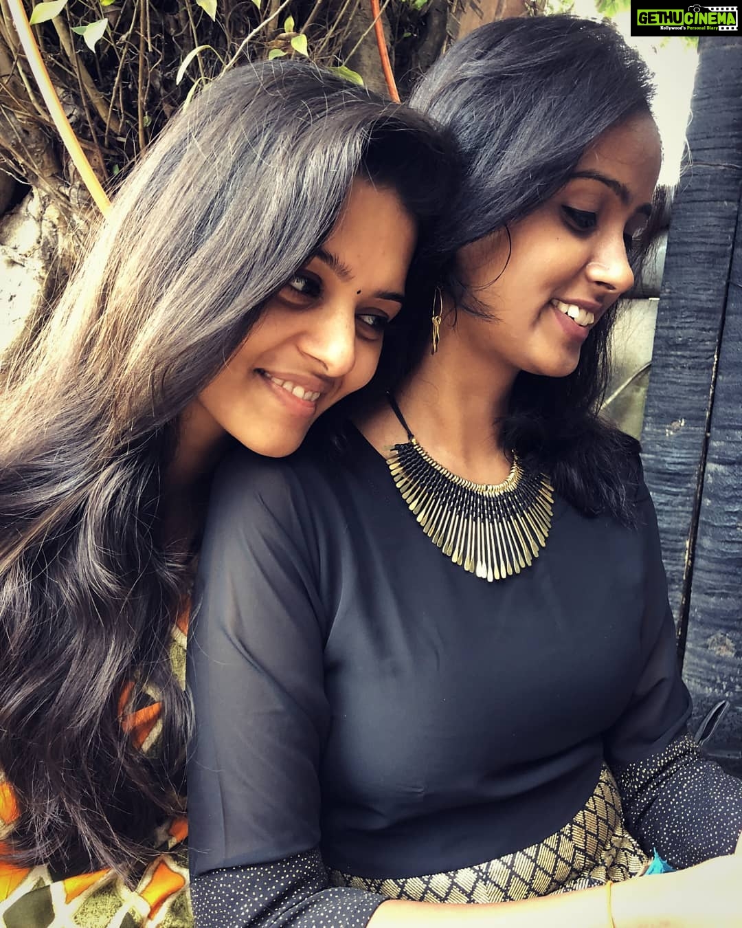 Swathishta Krishnan Instagram - Happy birthday to my half girlfriend ❤❤ A hug and a shoulder is worth a thousand Words ❤ and we make sure we always give that to each other n tats the reason for how we are today baby😘 Have a super duper year ahead. #happybirthdaysweets #lotsnoflovenhugs