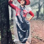 Swathishta Krishnan Instagram – This plastic cover n hat can never be forgotten 💕 
#majormissing #matherandiaries Matheran Hill Station