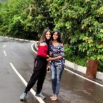 Swathishta Krishnan Instagram - On our way to Matheran 💚 our nature is indeed the best gift from the almighty 😊 #vacation #Mumbai #matheran #makingmemories Matheran Hill Station