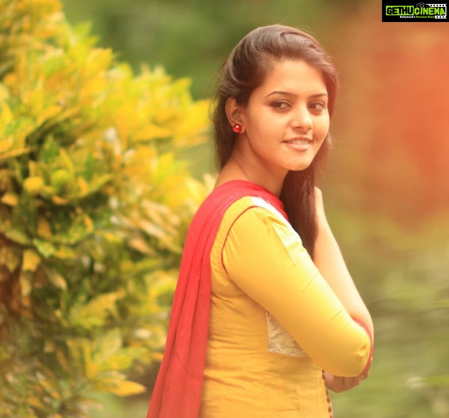 Swathishta Krishnan Instagram - The only time you should look back and smile is to see how far you have come.❤ #devaladiaries #throwbacksunday #yellowlove #mothernature #memorablevacation