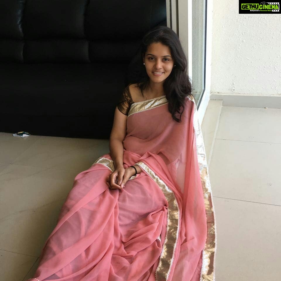 Swathishta Krishnan Instagram - Saree : @subis508 @swathirao2257