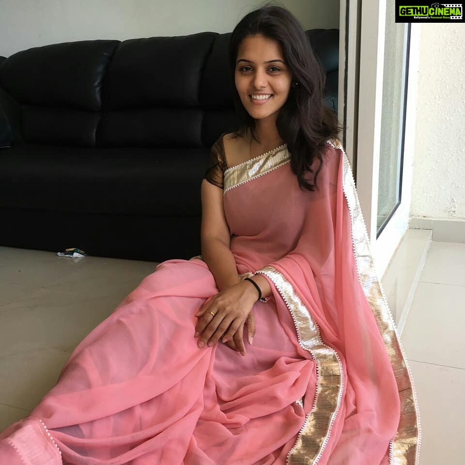 Swathishta Krishnan Instagram - Saree : @subis508 @swathirao2257