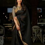 Swathishta Krishnan Instagram – On camera : @vanchijackson 
Wearing : @subis508 
Jewellery : @fineshinejewels 
Makeover : @jancyrani1824 
Styled by : @swathirao2257 
Location : @jacksrestocafe Jack’s Resto Cafe