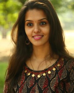 Swathishta Krishnan Instagram - The no makeover shoots be like ❤❤swipe for more 😊 PC : @samuel_sanjay