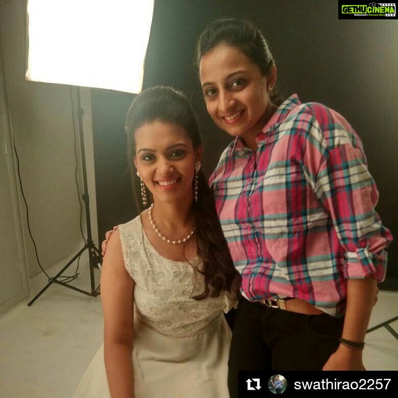 Swathishta Krishnan Instagram - My baby ❤ ❤ May u grow bigger in ur own path. @swathirao2257 . #photoshoot #workingstill #nothinglikefriendworkingtogether #comfortzone #picturescomingsoon #mysupportsystem #Repost @swathirao2257 (@get_repost) ・・・ Up next 😊 #styling #photoshoot #comingsoon