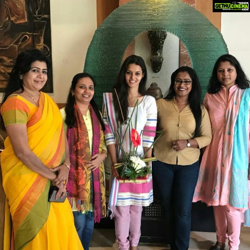 Swathishta Krishnan Instagram - It was a lovely morning judging RAFTS season 4 prelims for Rotary club❤ #raftsseason4 #talenthunt #rotarians #rotaryclubofchennai #womenpower😍☺ The Checkers Hotel, Chennai