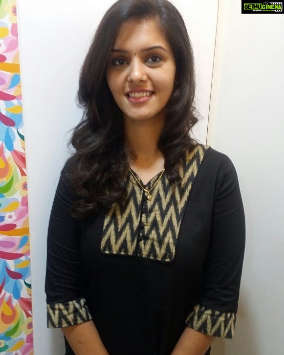 Swathishta Krishnan Instagram - #shootscenes #webserieslook #halfboil #madrascentral #staytunedforepisode6😊