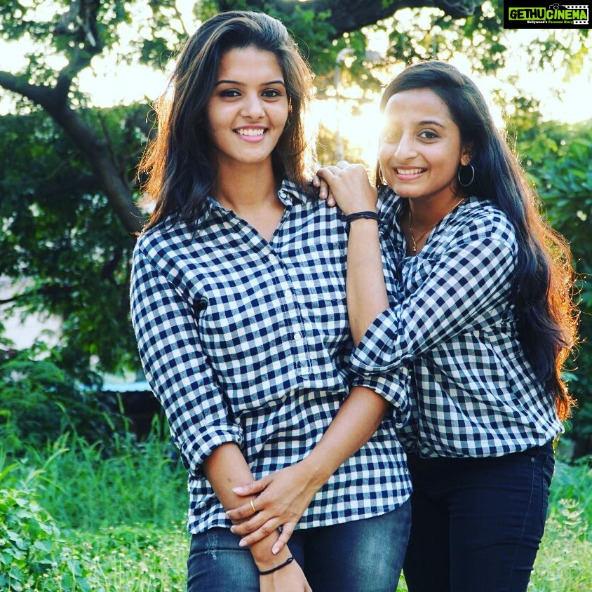 Swathishta Krishnan Instagram - Birds of same feather flock together 😍😍