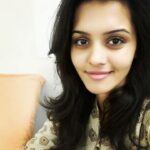 Swathishta Krishnan Instagram - Tat breezy feeling wen u take off ur makeup,cleanse ur face n sit in front of AC😍😍 #postshootrelaxation #feelingfresh ❤❤