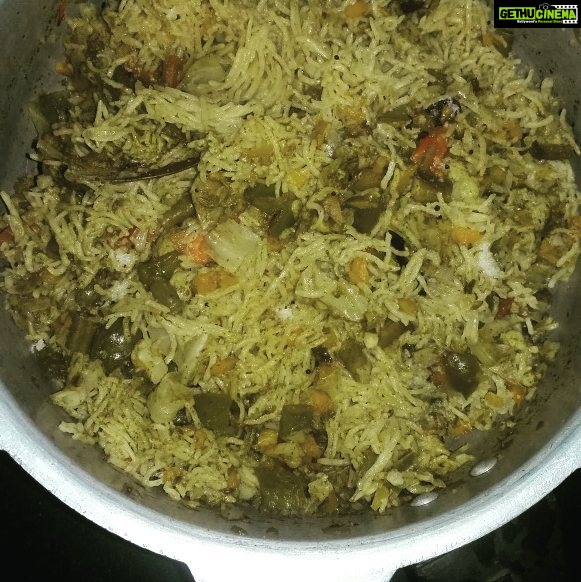 Swathishta Krishnan Instagram - #sundayspeacial #pudinapulao #mint&veggies #healthycombo #cookingskills #vegan👅