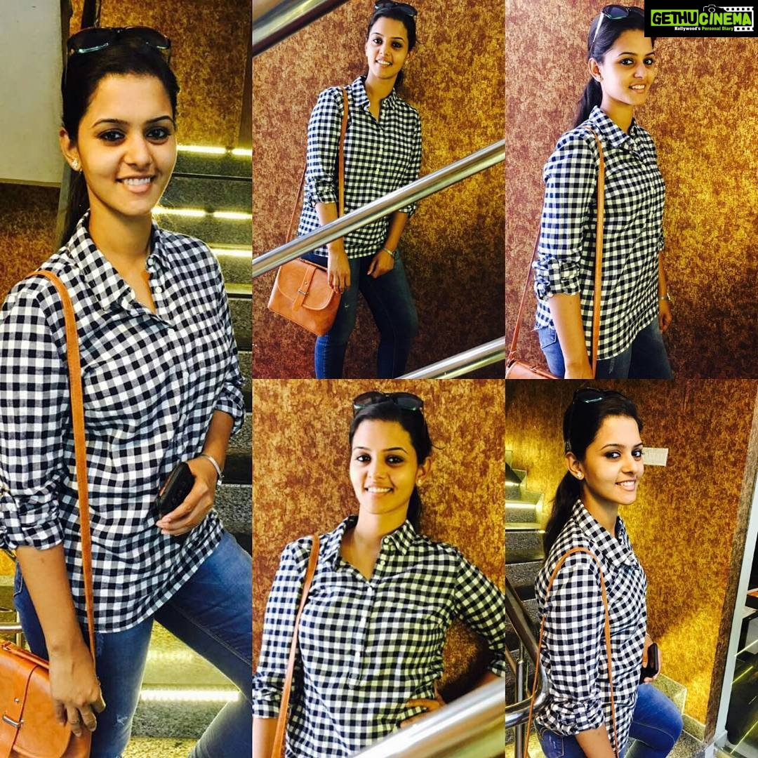 Swathishta Krishnan Instagram - 😍 shirt love 😍