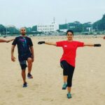 Swathishta Krishnan Instagram - Despite being lazy n sluggish , I never wanted to miss it . That one morning which I really wait for ..."THE TRAILBLAZER RUNNING CLUB" @f45training_nungambakkam 😍😍 #singleleghops #balancedrills #beachrun #6am #freshnessoverdosed #f45nungambakkam #trailblazerrunningclub #happyharmonesactivated❤❤ Marina Beach,Chennai