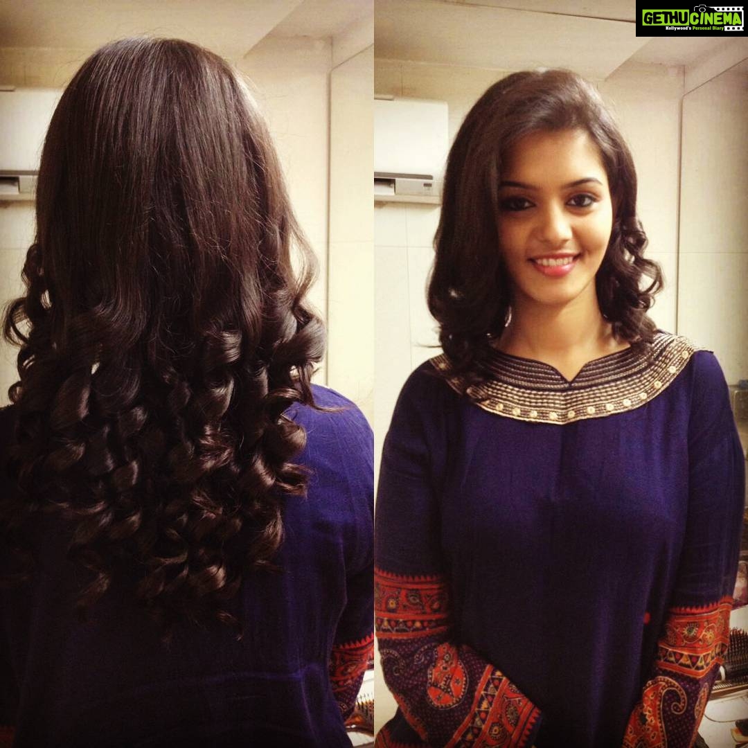 Swathishta Krishnan Instagram - #shootscenes #curlsss #lovedmyhairdo😍😍
