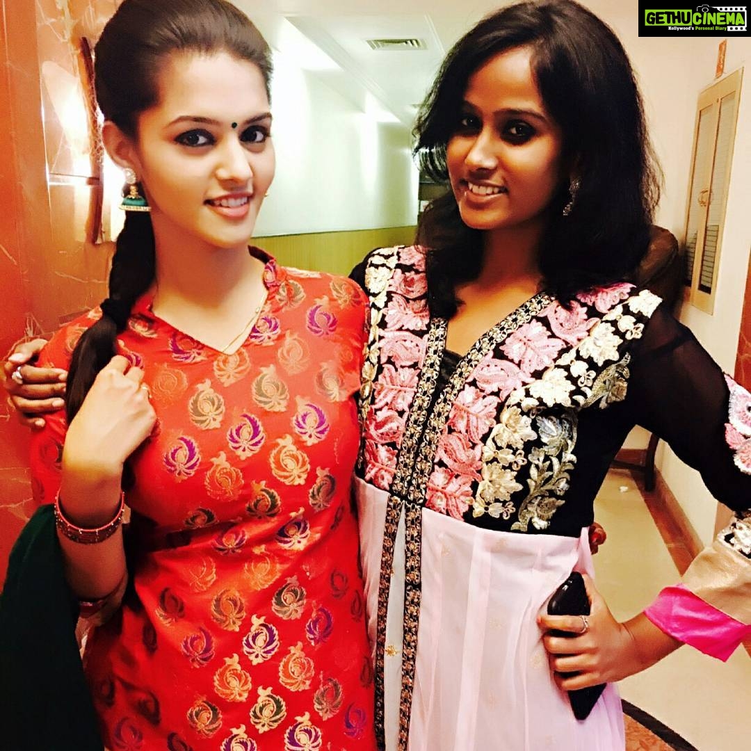 Swathishta Krishnan Instagram - #bffgoals👭 #myladylove #balaa😍😍 The Checkers Hotel, Chennai