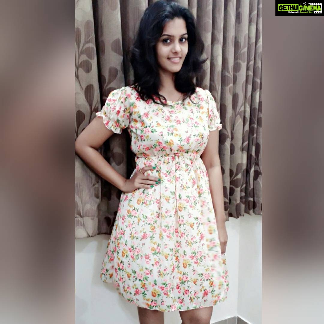 Swathishta Krishnan Instagram - 😊