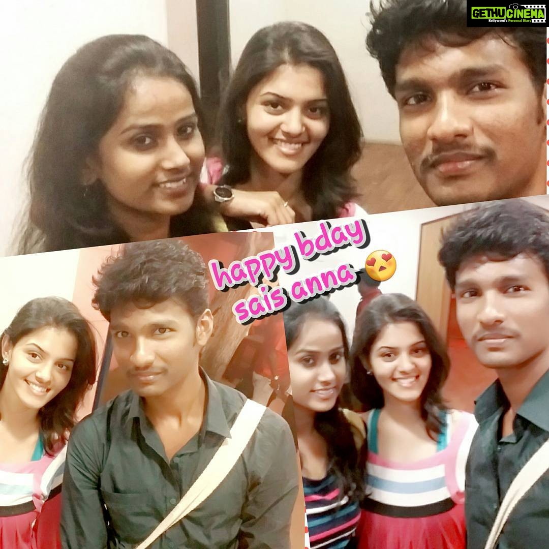 Swathishta Krishnan Instagram - #ourselfiestick π·π± One more super duper dear frnd and a well wisher of mineπ«π #kindness #positivity #beingabsolutelypractical #encourgement #lovensupport #truthful #trustworthy #standingupforfriends #takeiteasyattitude n #foreverbeingfriendly is u sais anna... π Wishing u all success n happiness with good health n wealth in life . #neverendingbond #moretocome #brotherhood #dearfriend Happy birthday anna βΊ Treat epo ??ππ