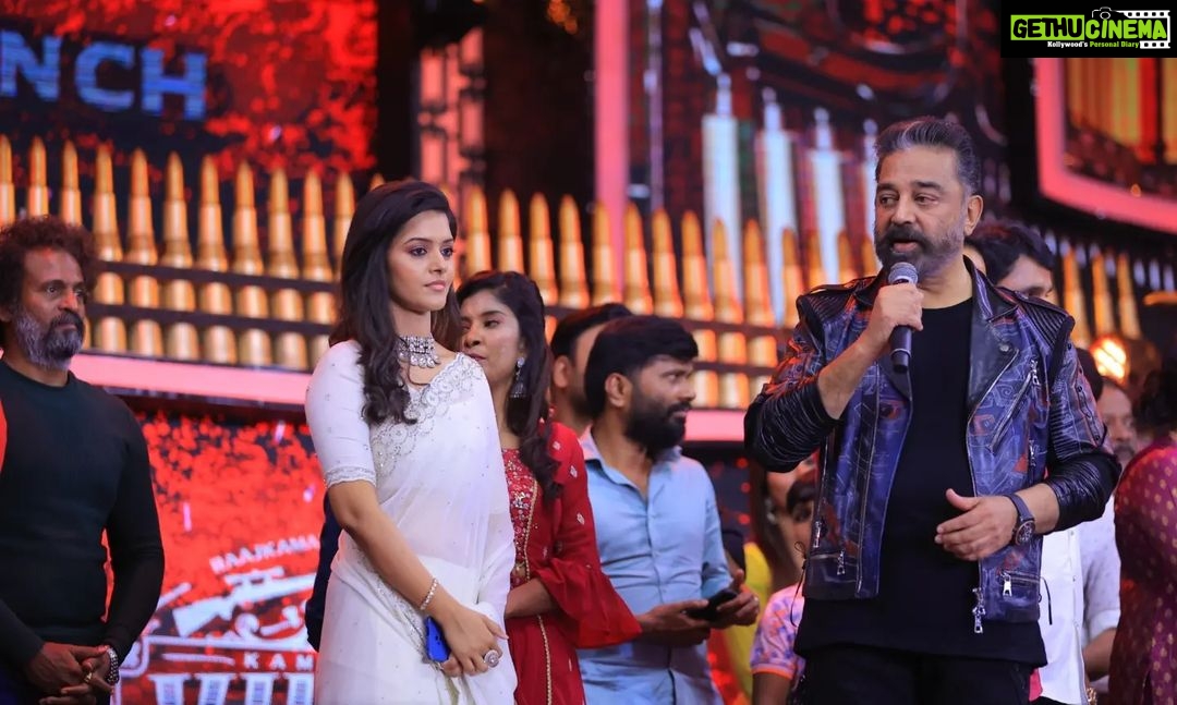 Swathishta Krishnan Instagram - All about last night ❤️ #vikramaudioulaunch Ecstatically delighted to be a part of the magnum opus #vikram. Forever grateful to @rkfioffl and aandavar @ikamalhaasan sir ❤️for giving me this opportunity. Huge thanks to @lokesh.kanagaraj sir for making me a part of this project... Sambhavam arambham from June3 .🤩 PC : @lpstudio143 . . . #vikramaudiolaunch #vikramfromjune3 #kamalhaasanvikram #fahadhfaasil #kamalhaasan #vikram #surya #lokeshkanagaraj #vijaysethupathi #anirudh #redgiants #udhaynidhistalin #vijaytv #sonymusic #sonysouthmusic #hotstar #rajkamalfilmsinternational