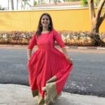 Swathishta Krishnan Instagram – Wearing @instorefashions 
@jb__jonathan 
.
.
.
Follow me on @joshapp.tamil 
#joshtamil #joshapp 
#kajaramohabbatwala @sashasublime 
#instareels