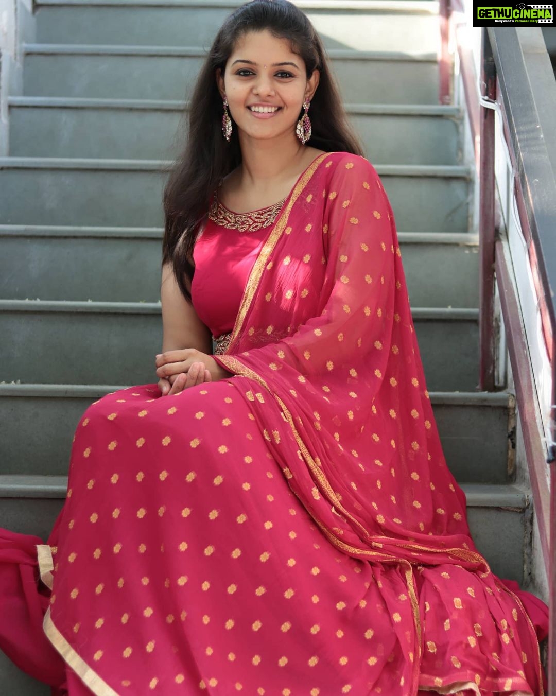 Swathishta Krishnan Instagram - ♥️♥️ Outfit : @instorefashions Captured by @varuun.jpg . . . . .