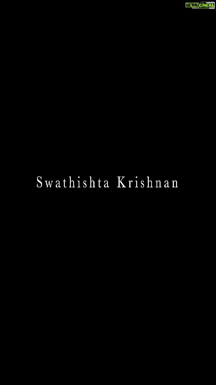 Swathishta Krishnan Instagram - Guess the color 😉😉 Can't wait to show u all what this super talented @padambyveni ❤️❤️ shot.. . . Videography and editing @padambyveni Beautiful Makeover by @divastylistmakeupartistry ❤️❤️ Follow me on josh .. #josh #joshtamil