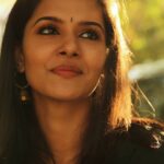 Swathishta Krishnan Instagram – Sun kissed 🌞🌞
.
.
.
@padambyveni 
@divastylistmakeupartistry